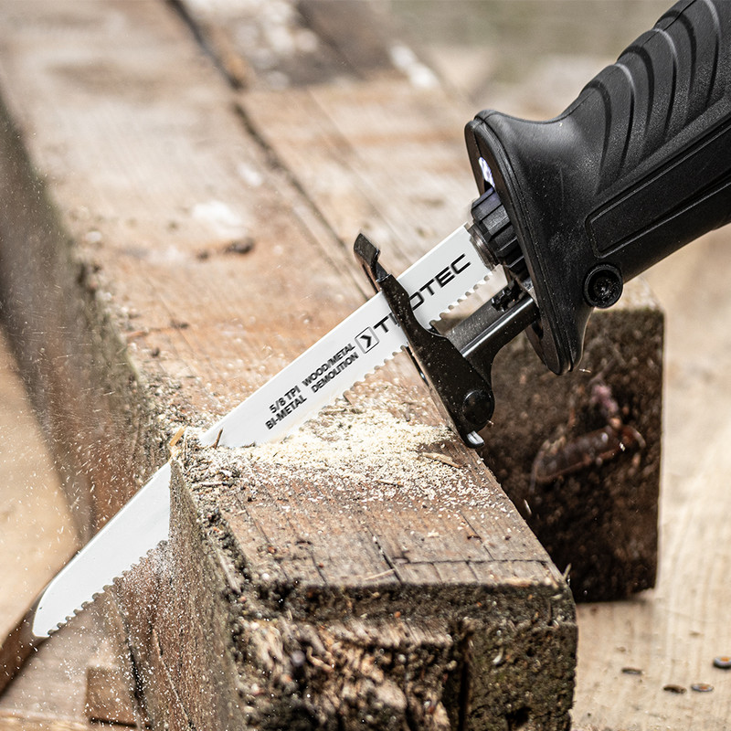 Sawing wood with nails